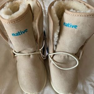 NWT Native Shoes AP Luna Boots